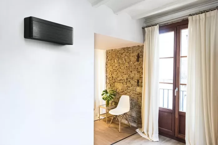 Кондиционер Daikin Stylish инверторный FTXA25BT/RXA25A9 (черное дерево)